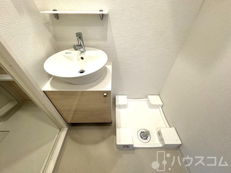 洗面設備　洗面と室内洗濯機置場です！