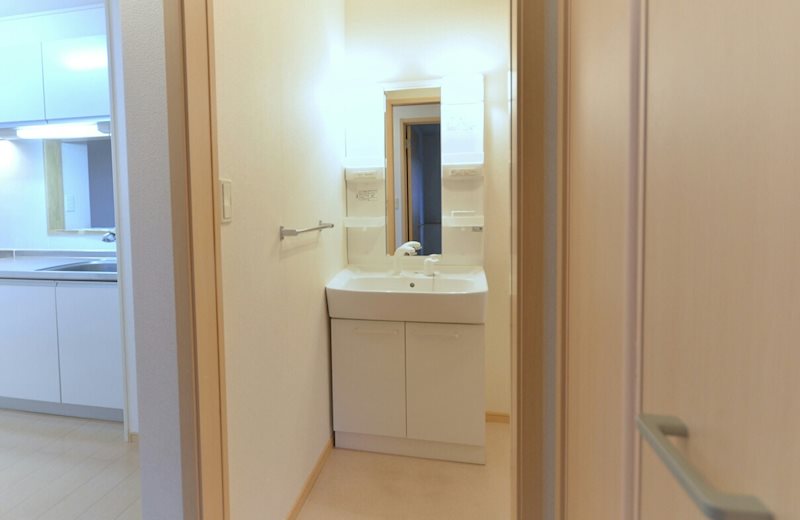 洗面設備　※別号室の写真です。