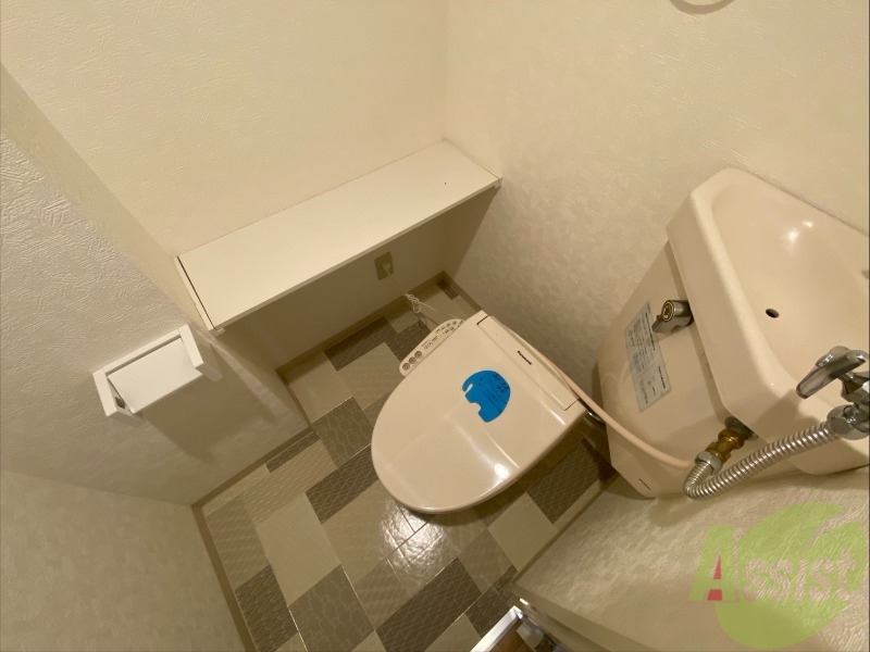 トイレ　こちらはトイレです。清潔感があり、安心して使用できます。