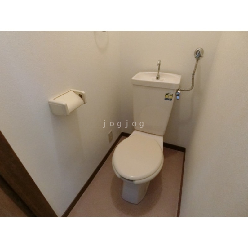 トイレ　当社サービスセンターで温水洗浄便座の設置承ります★