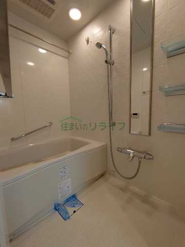 バス・シャワールーム　※別部屋参考写真