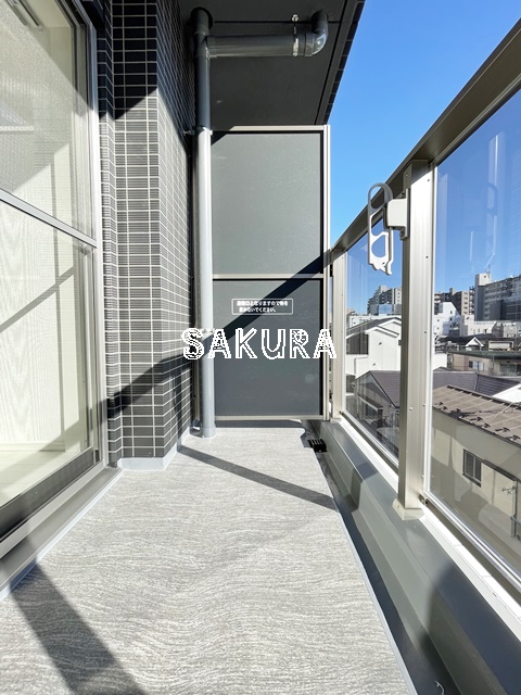 バルコニー　暖かな日差しのふりそそぐバルコニー♪