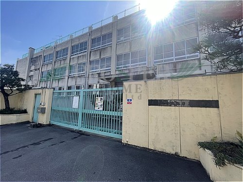 小学校　東大阪市立弥刀東小学校（小学校）まで466m