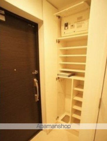 東急池上線 蓮沼駅 徒歩5分 13階建 築17年の玄関写真