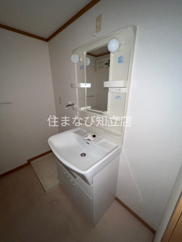 洗面設備　同型別部屋写真