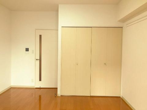 居室・リビング　室内