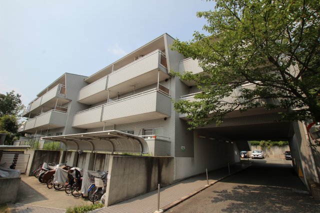 高倉山ハイツの外観写真