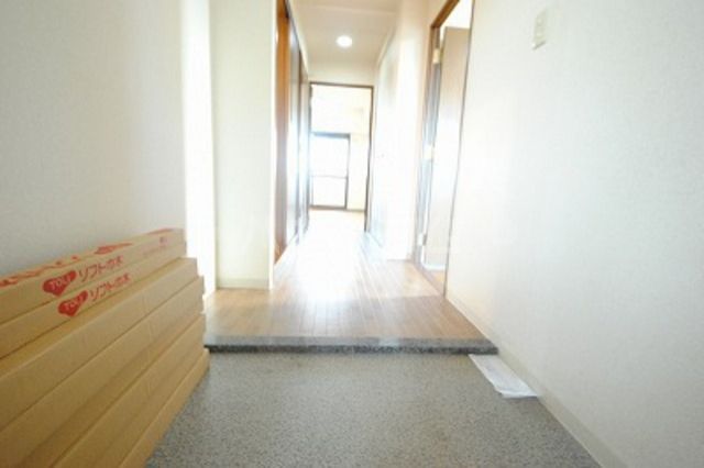 加島フラットの玄関写真