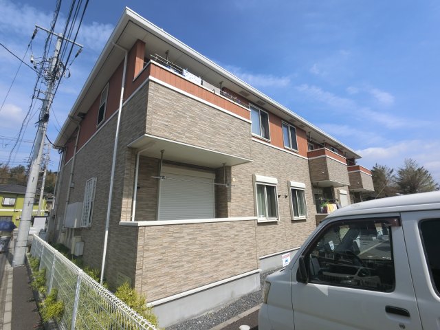 ＪＲ総武線 千葉駅 バス乗車時間：21分 最寄りバス停で下車 徒歩2分 築13年
