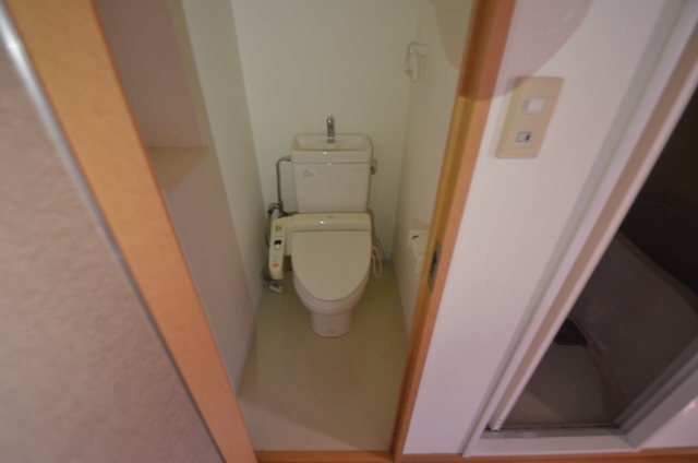 エステムコート神戸・三宮山手センティールのトイレ写真