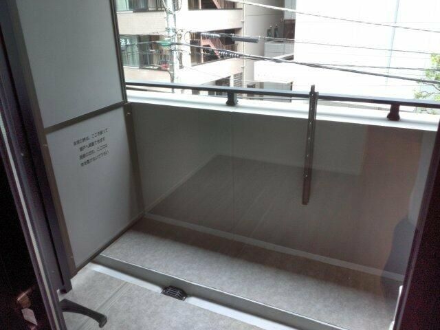 バルコニー　写真は同タイプ住居です。
