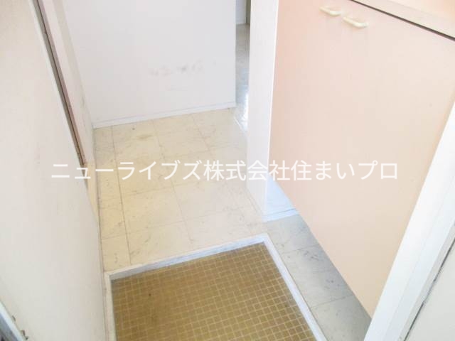京阪本線 萱島駅 徒歩20分 2階建 築37年の玄関写真