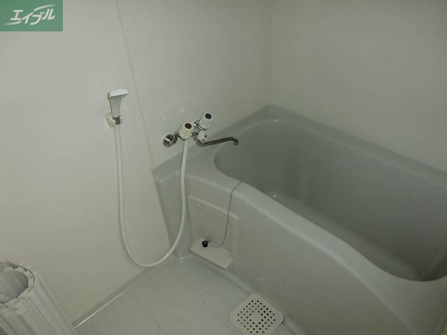 バス・シャワールーム　※同タイプのお部屋の写真です