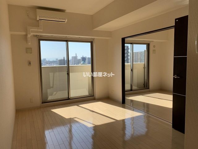 アルバ志賀本通の居間写真