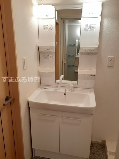 洗面設備　同仕様