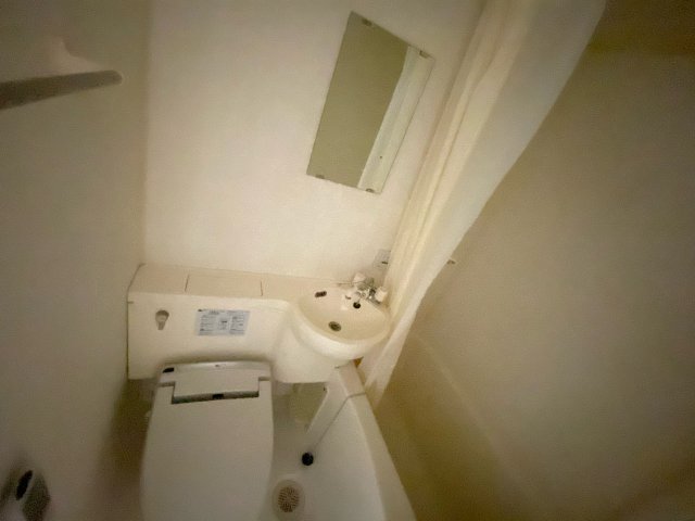 バス・シャワールーム　シンプルで機能的なユニットバスです♪