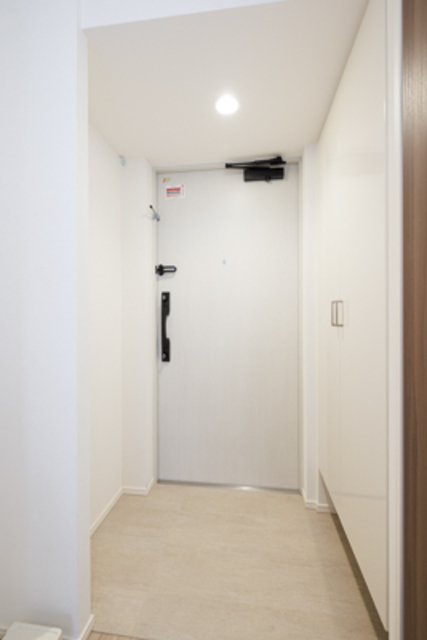 玄関　※写真は同タイプ住戸です。