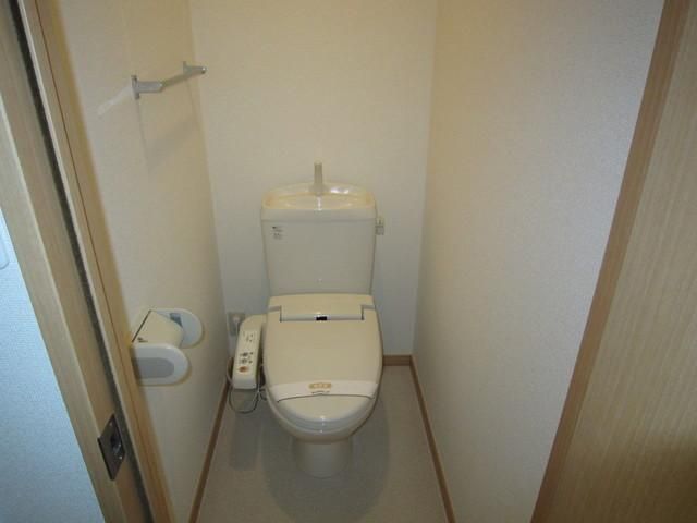 トイレ　ウォシュレット完備