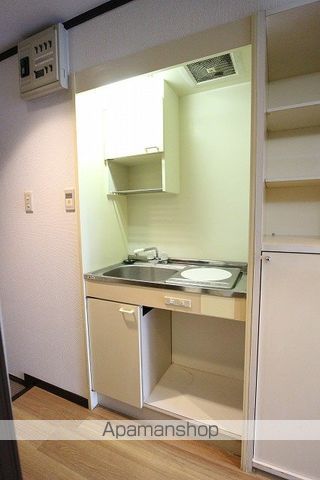 地下鉄箱崎線 箱崎宮前駅 徒歩5分 14階建 築36年のキッチン写真