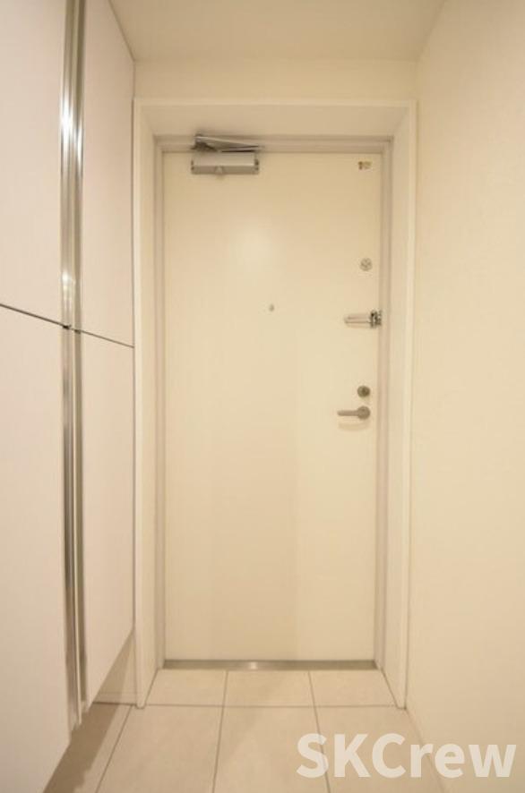 アバンティア北新宿の玄関写真