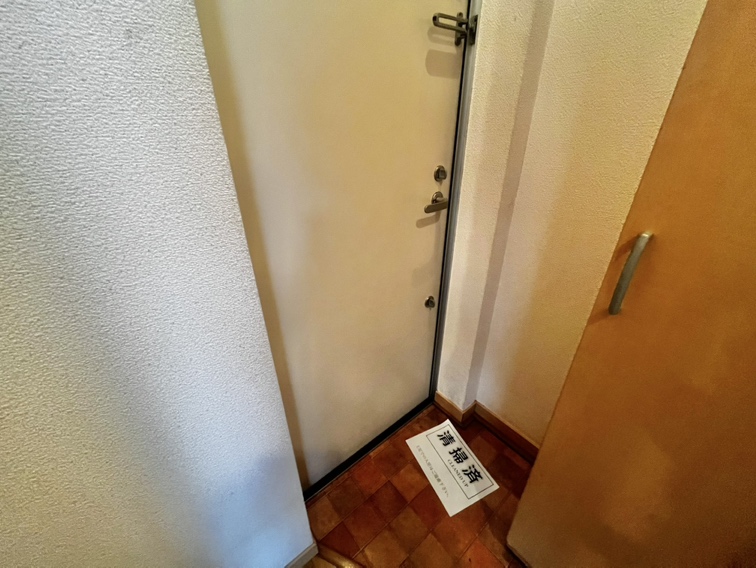 フローラSの玄関写真