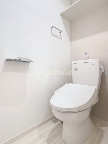 トイレ　※同系型の写真になります。