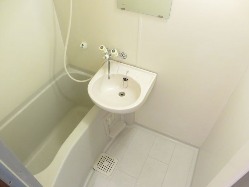 バス・シャワールーム　バスルーム・トイレの独立設計で快適な毎日