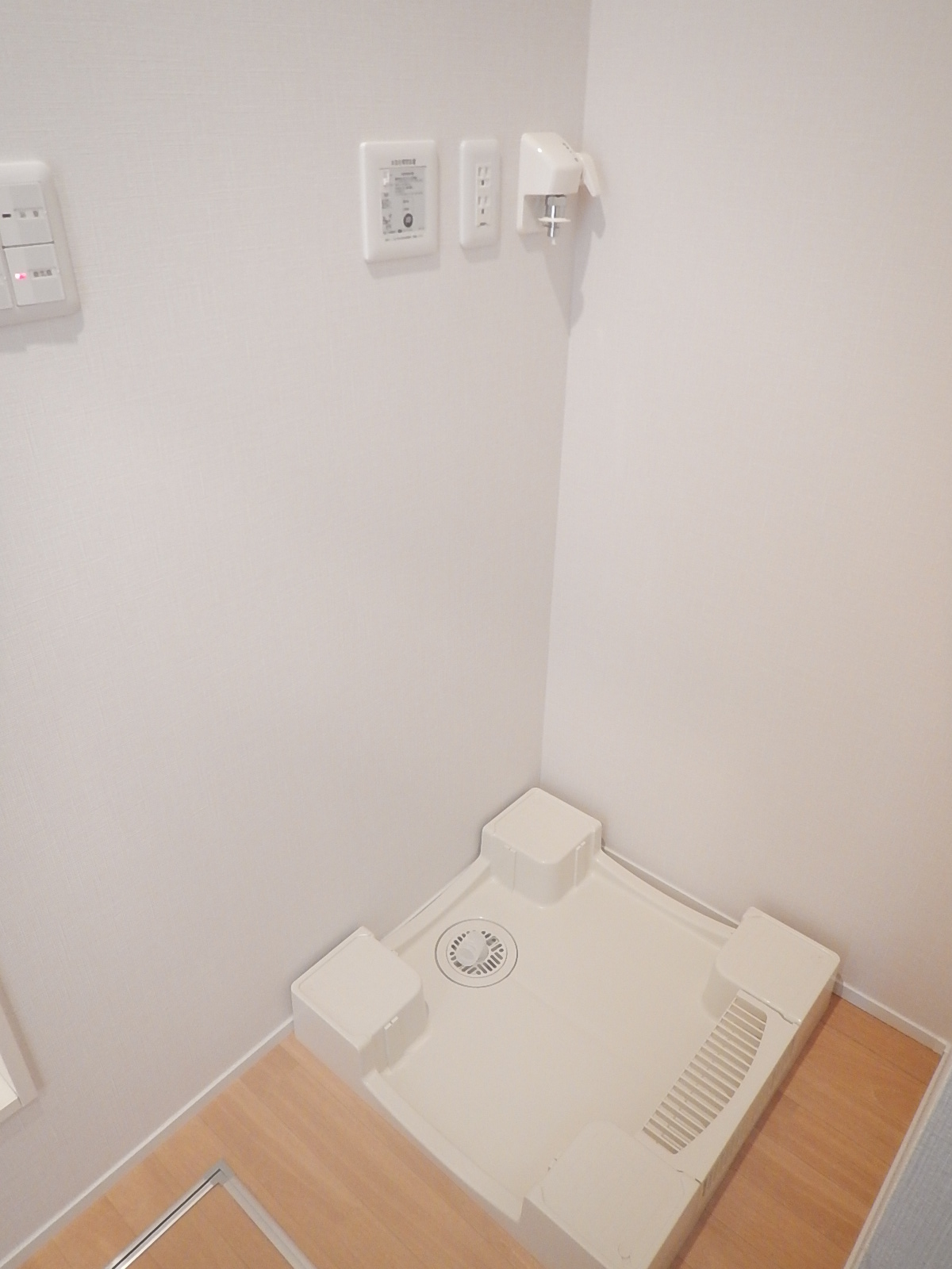 コンビニ　セブンイレブン角田江尻店（コンビニ）まで1466m