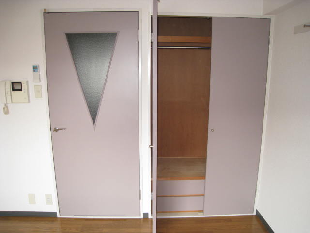 収納　※写真は別のお部屋のものです。現況を優先させて頂きます。