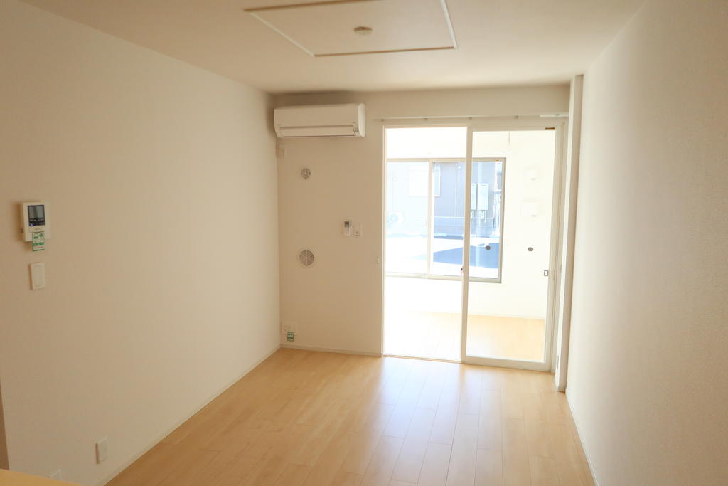 居室・リビング　室内写真は別室です