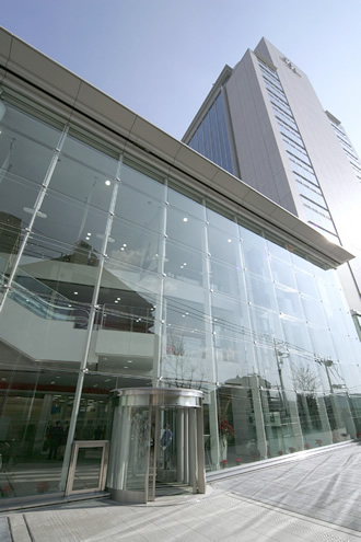 ショッピングセンター　BBプラザ（ショッピングセンター）まで303m