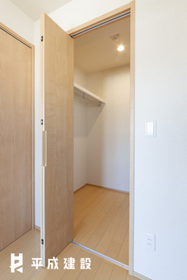 収納　ウォークインクローゼット