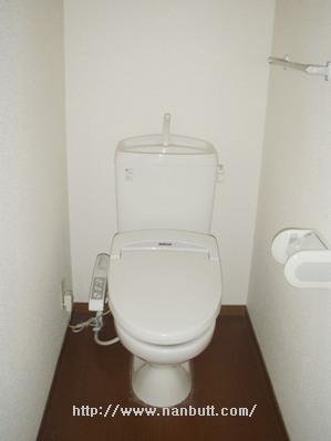 トイレ　温水洗浄便座