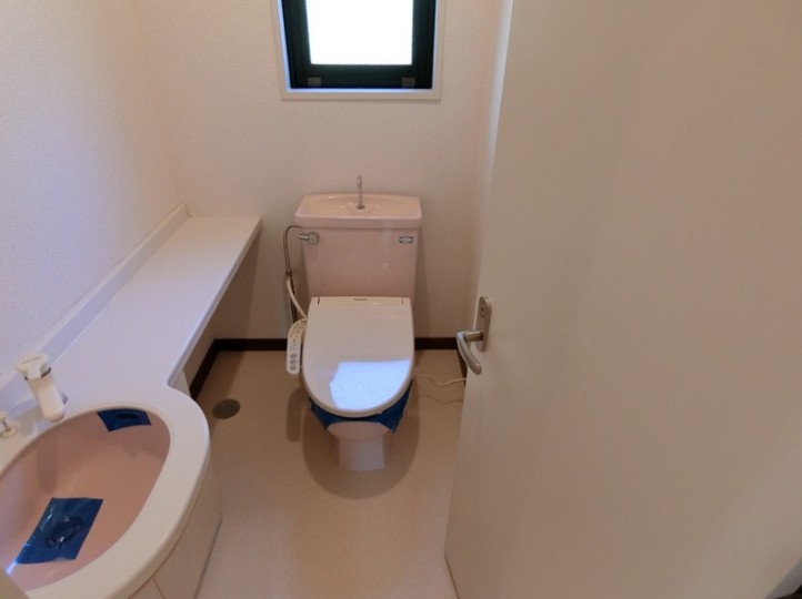 トイレ　ウォシュレット