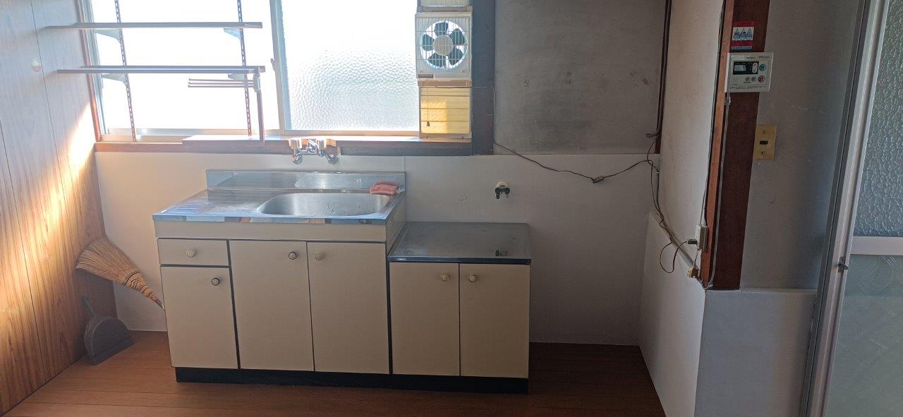 防府市中央町 長屋のキッチン写真