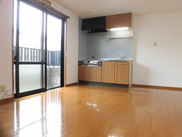 居室・リビング　9帖のダイニングキッチン。ダイニングテーブルも置ける広さです