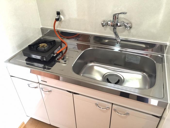 キッチン　コンパクトなキッチンで掃除もラクラク