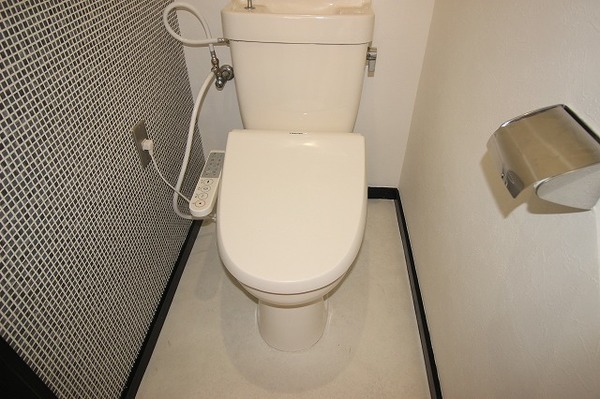 トイレ　温水洗浄便座※現況を優先します