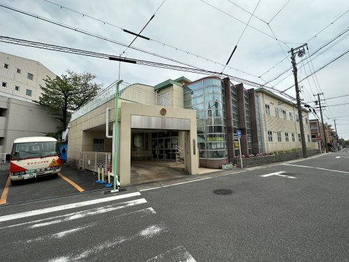 幼稚園・保育園　愛英西山幼稚園（幼稚園・保育園）まで609m
