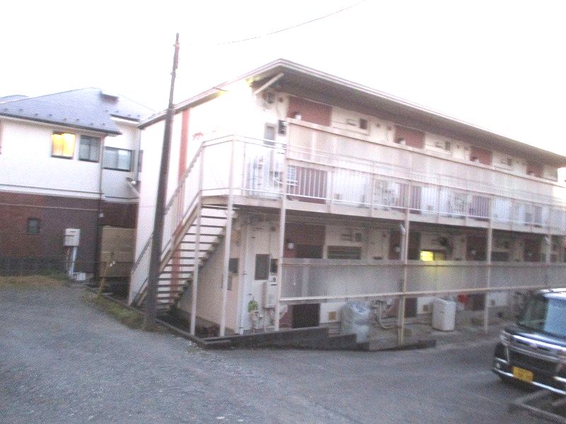 建物外観　郵便局・ドラッグストア近くにあり！