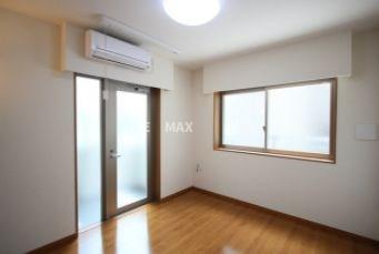 居室・リビング　弊社は全物件が仲介手数料半月分でご紹介可能です。