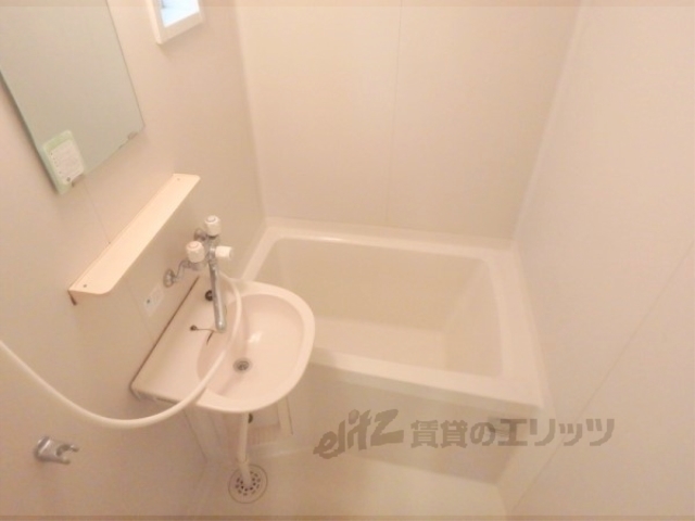 バス・シャワールーム　バス