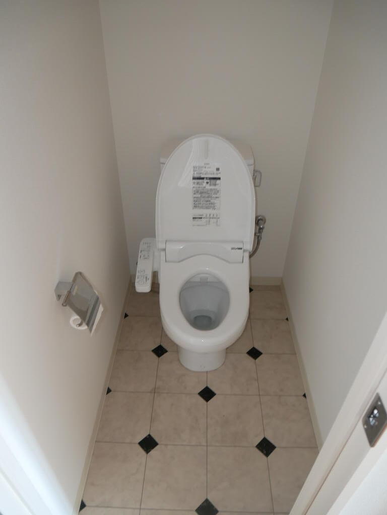 トイレ　※同タイプのお部屋のお写真です。