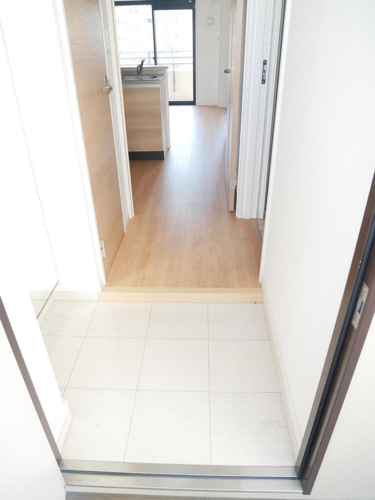 玄関　※同タイプのお部屋のお写真です。