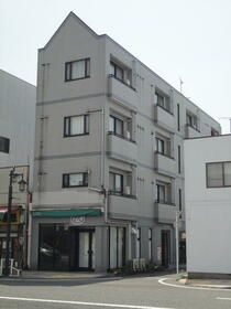 静岡市葵区太田町のアパートの建物外観
