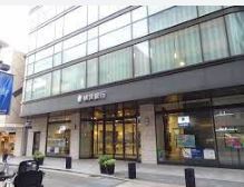 銀行　横浜銀行かもめ支店（銀行）まで809m