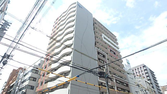 セレニテ心斎橋グランデの建物外観