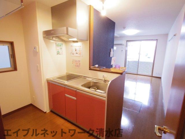 キッチン　キッチンでお料理をお楽しみください
