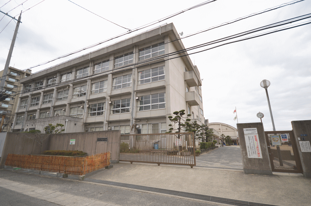 中学校　大東市立大東中学校（中学校）まで733m