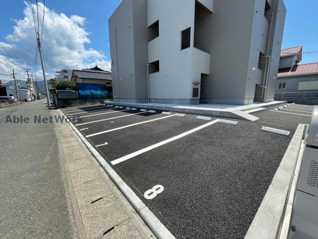 駐車場　駐車場